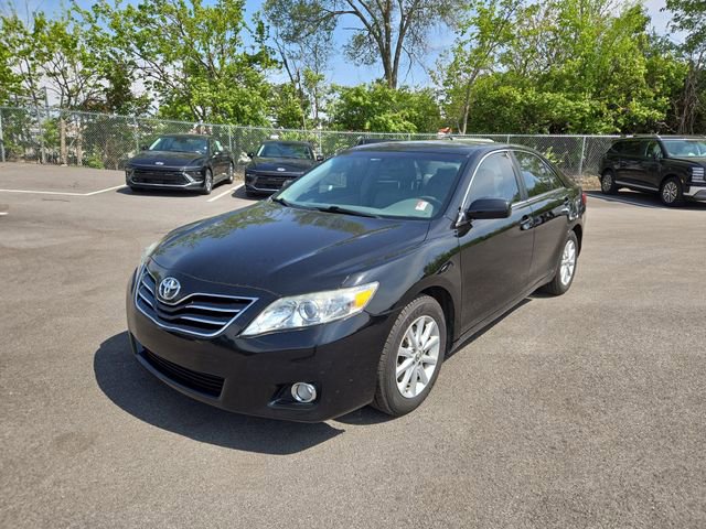 Used 2011 Toyota Camry XLE w/ XLE Extra-Value Pkg #2 FWD image 2