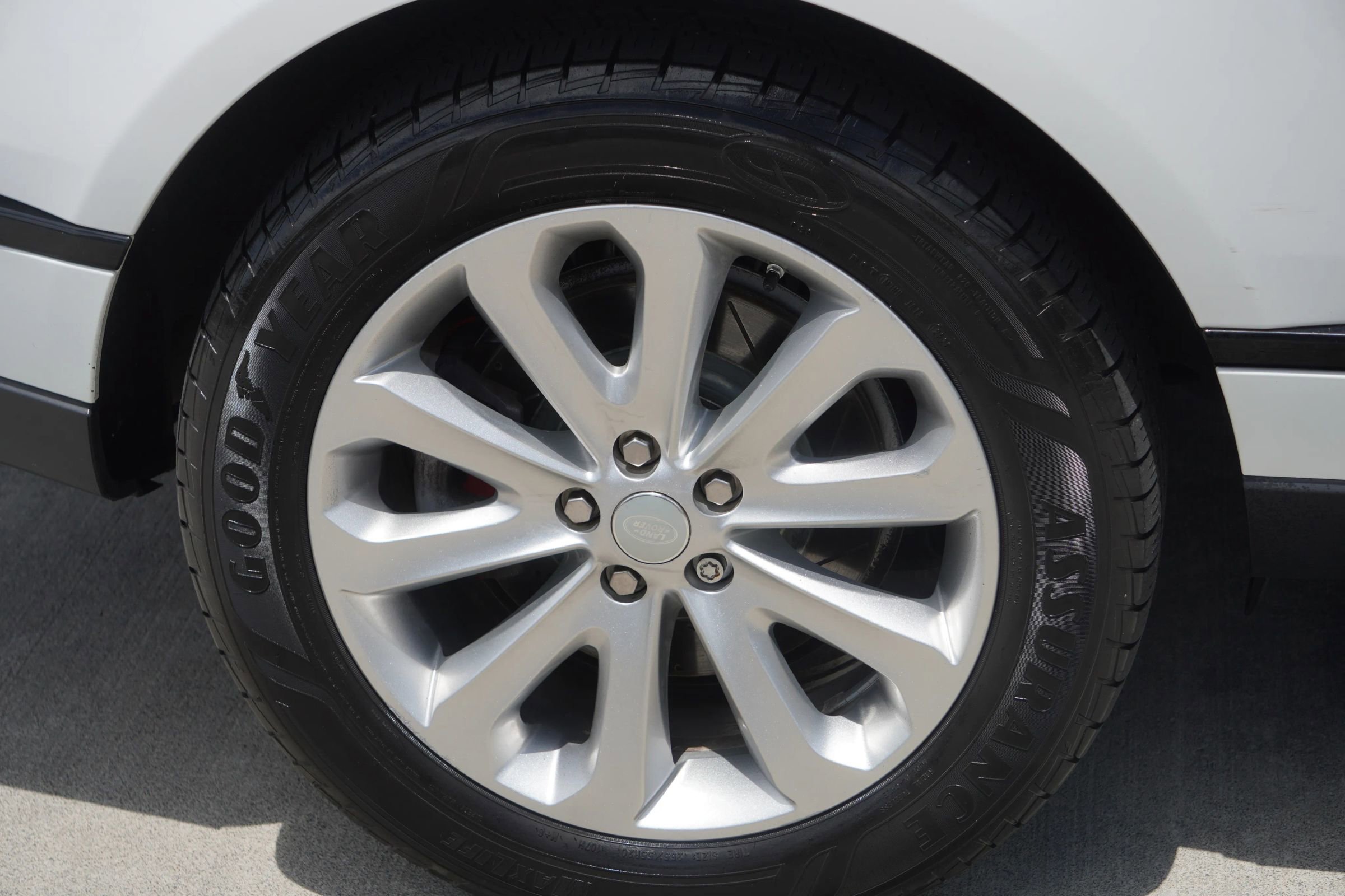 Used 2016 Land Rover Range Rover HSE image 22