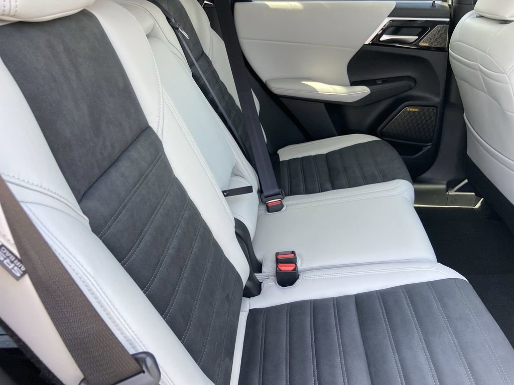 New 2026 Mitsubishi Outlander SE FWD image 24