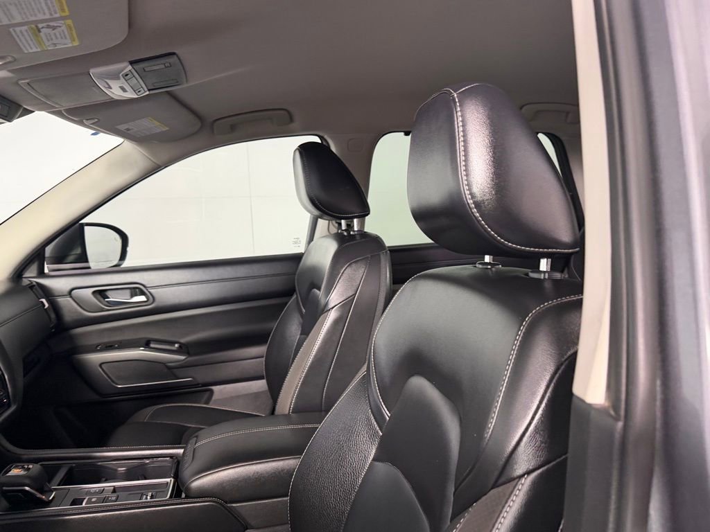 Used 2023 Nissan Pathfinder SL image 22