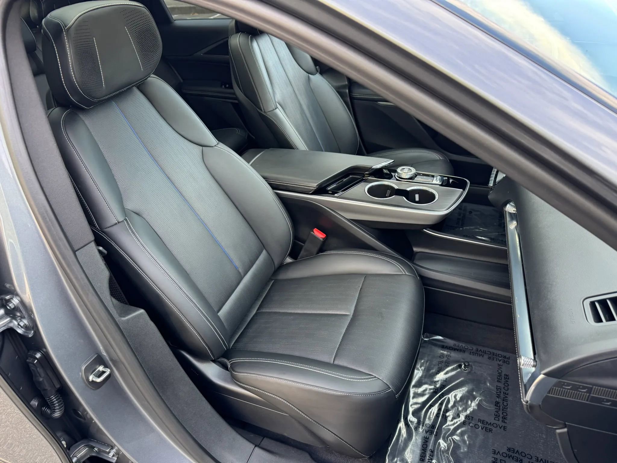 Used 2023 Cadillac Lyriq AWD image 24