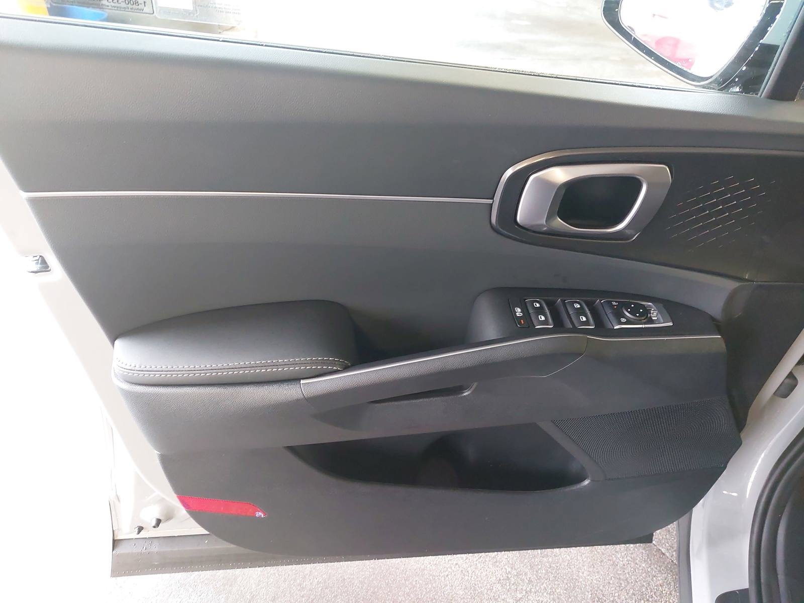New 2026 Kia Sorento S w/ S Panoramic Sunroof Package FWD image 30