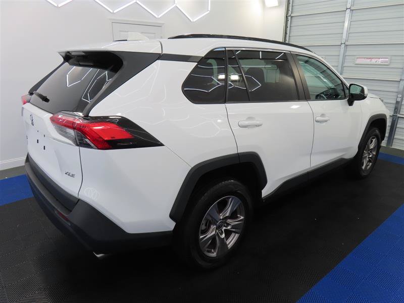 Used 2022 Toyota RAV4 XLE FWD image 15