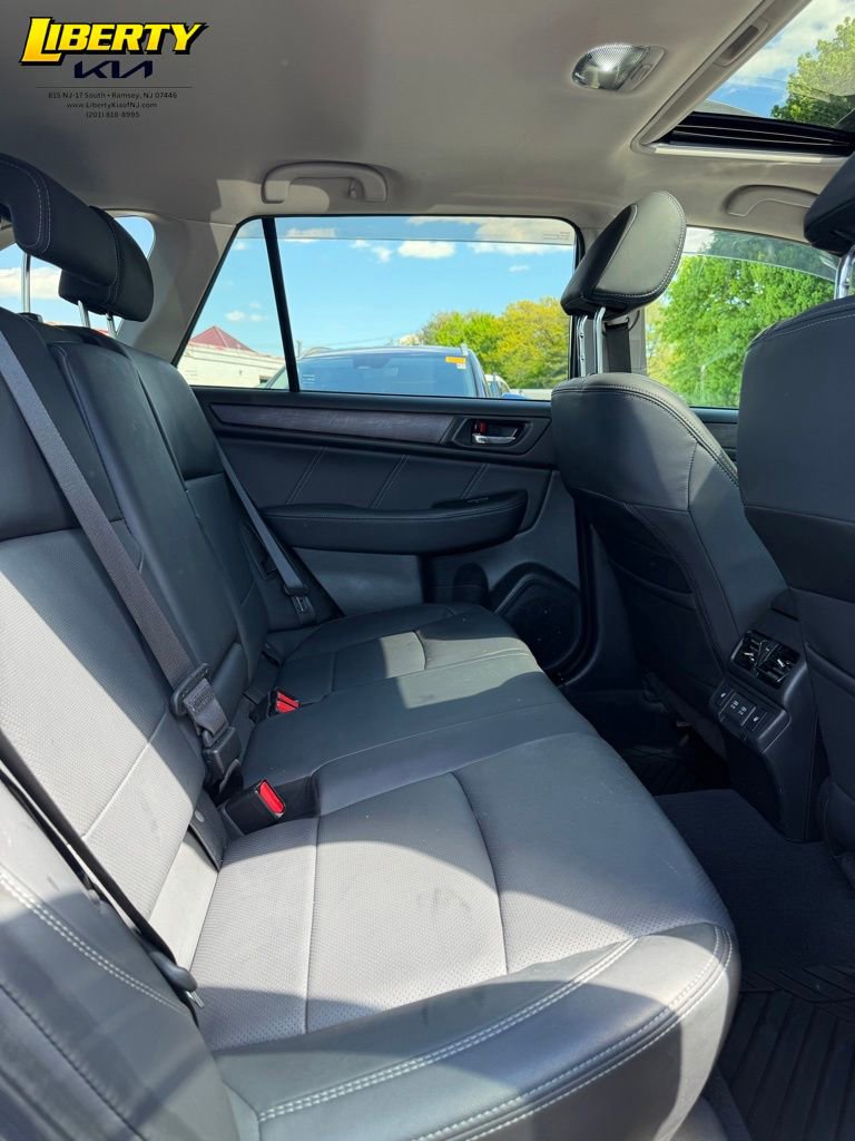 Used 2019 Subaru Outback 3.6R Limited AWD/4WD image 10