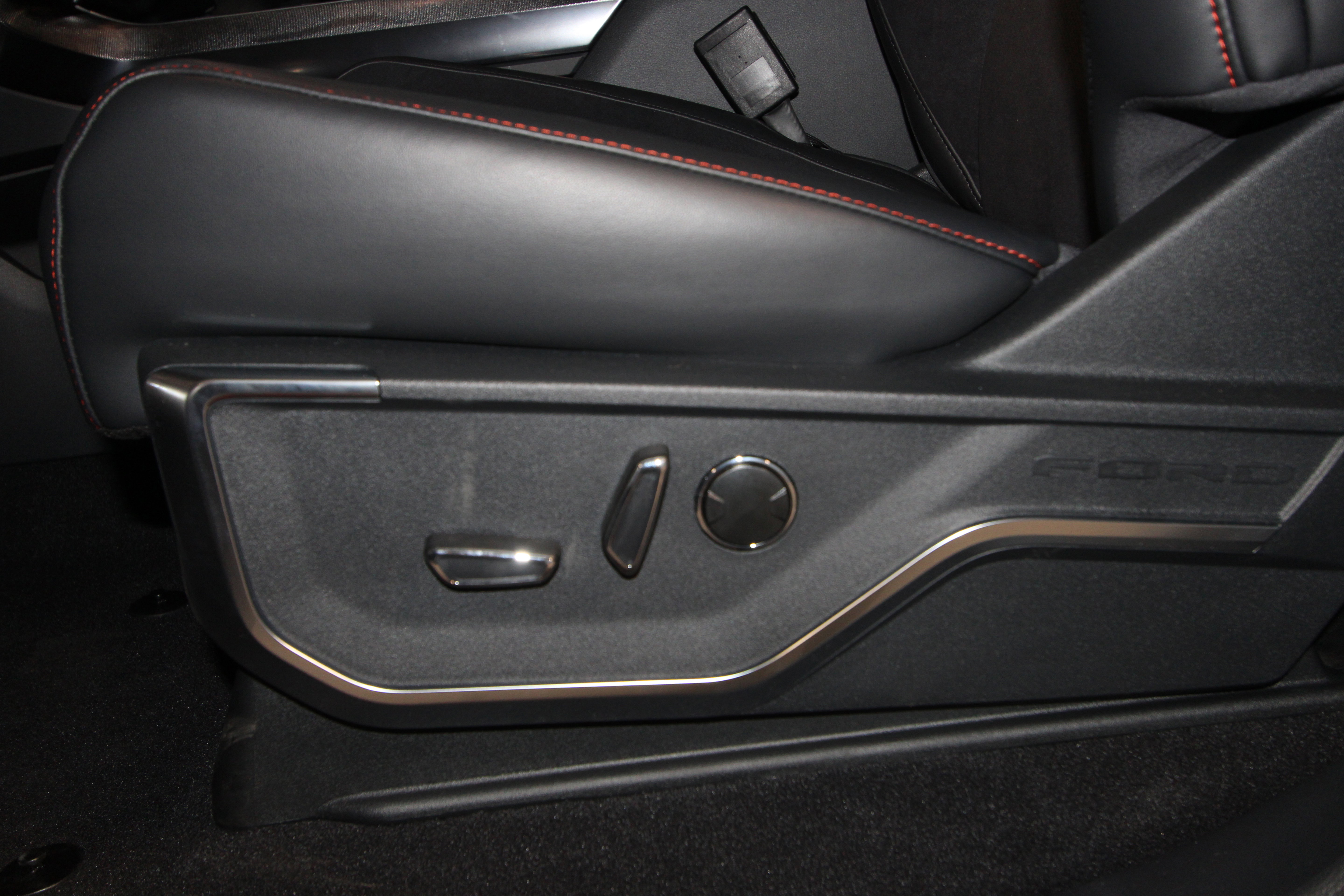 New 2025 Ford F150 Raptor w/ Equipment Group 803A Raptor R image 7