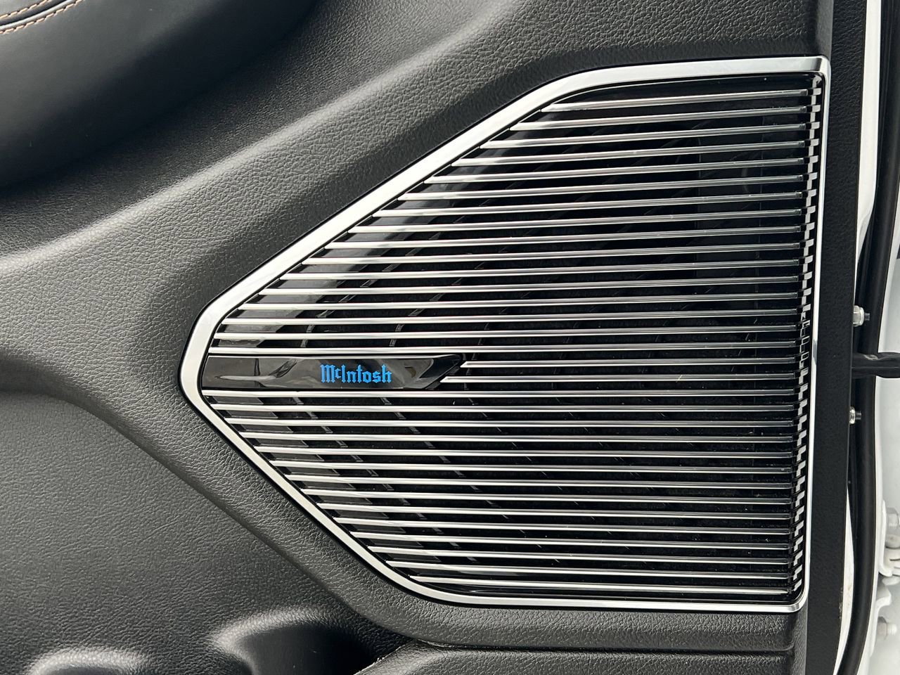 Used 2022 Jeep Grand Cherokee Summit w/ Adv Protech Group IV image 23