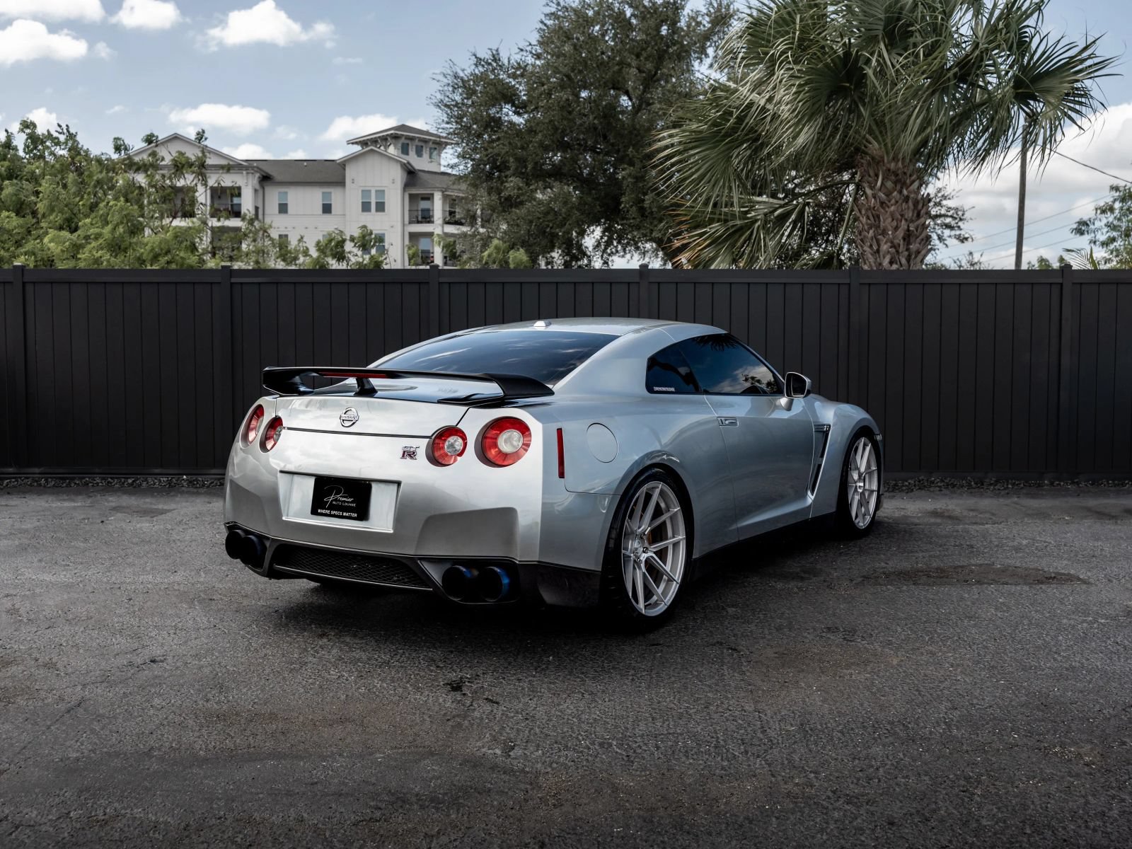 Used 2009 Nissan GT-R Premium AWD/4WD image 3