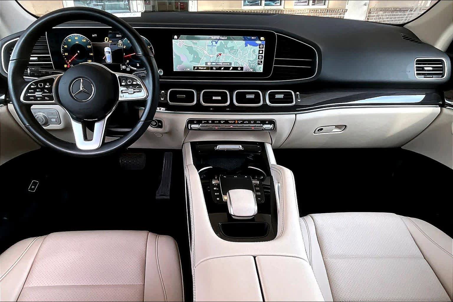 Used 2023 Mercedes-Benz GLE 350 4MATIC w/ Premium Package image 16