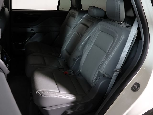 Used 2020 Lincoln Aviator Reserve w/ Equipment Group 201A AWD/4WD image 13