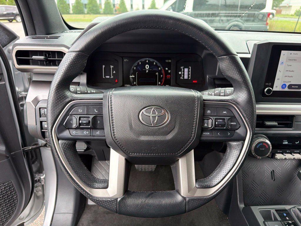 Used 2025 Toyota 4Runner SR5 RWD image 15