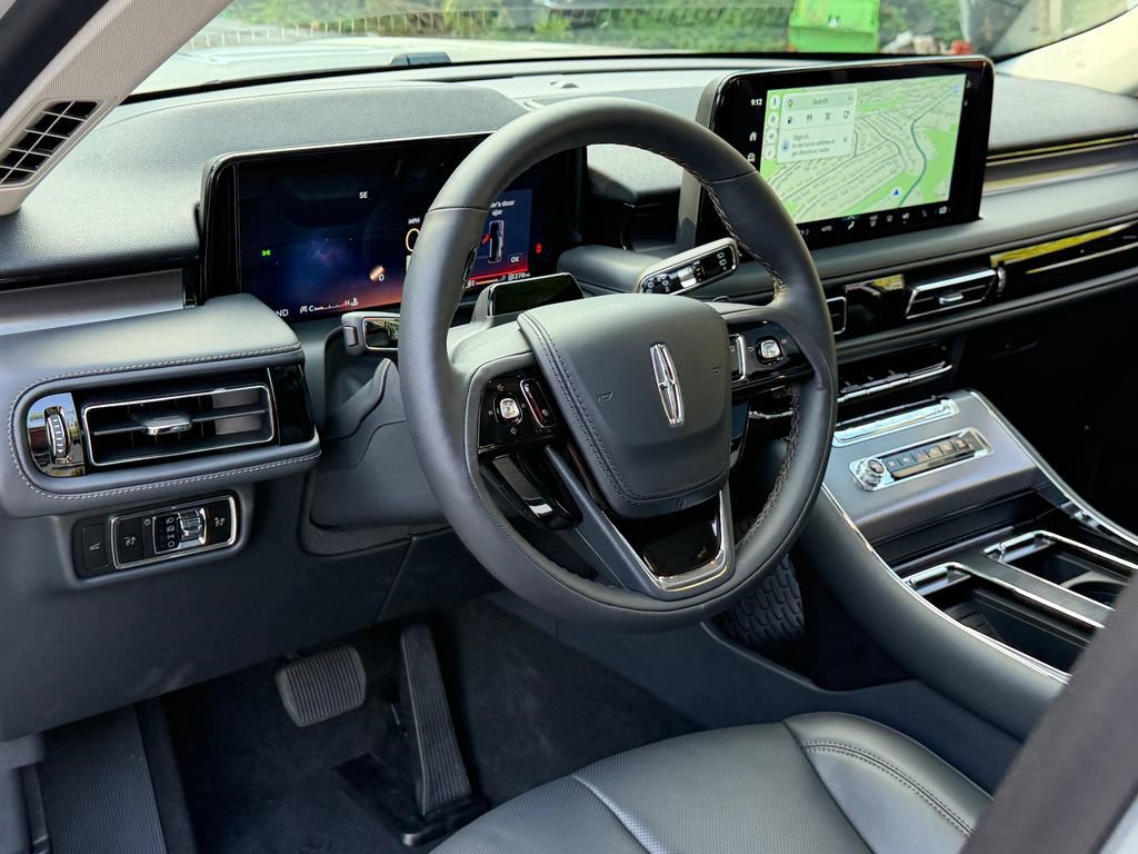 New 2027 Lincoln Aviator AWD w/ Jet Appearance Package image 25
