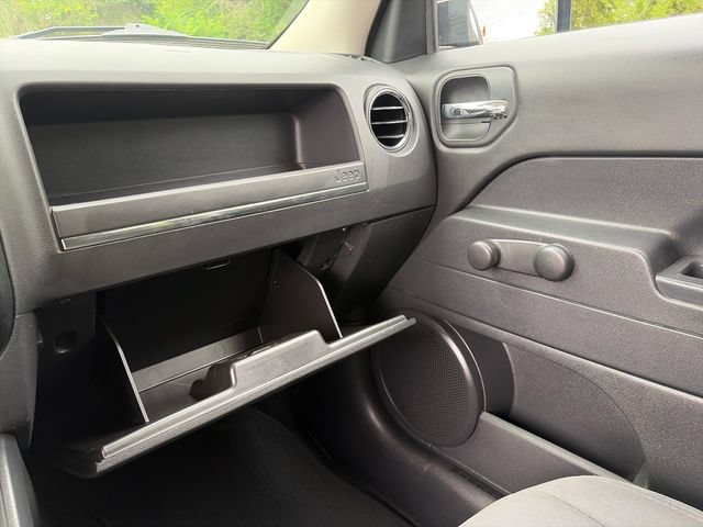 Used 2016 Jeep Patriot Sport FWD image 26