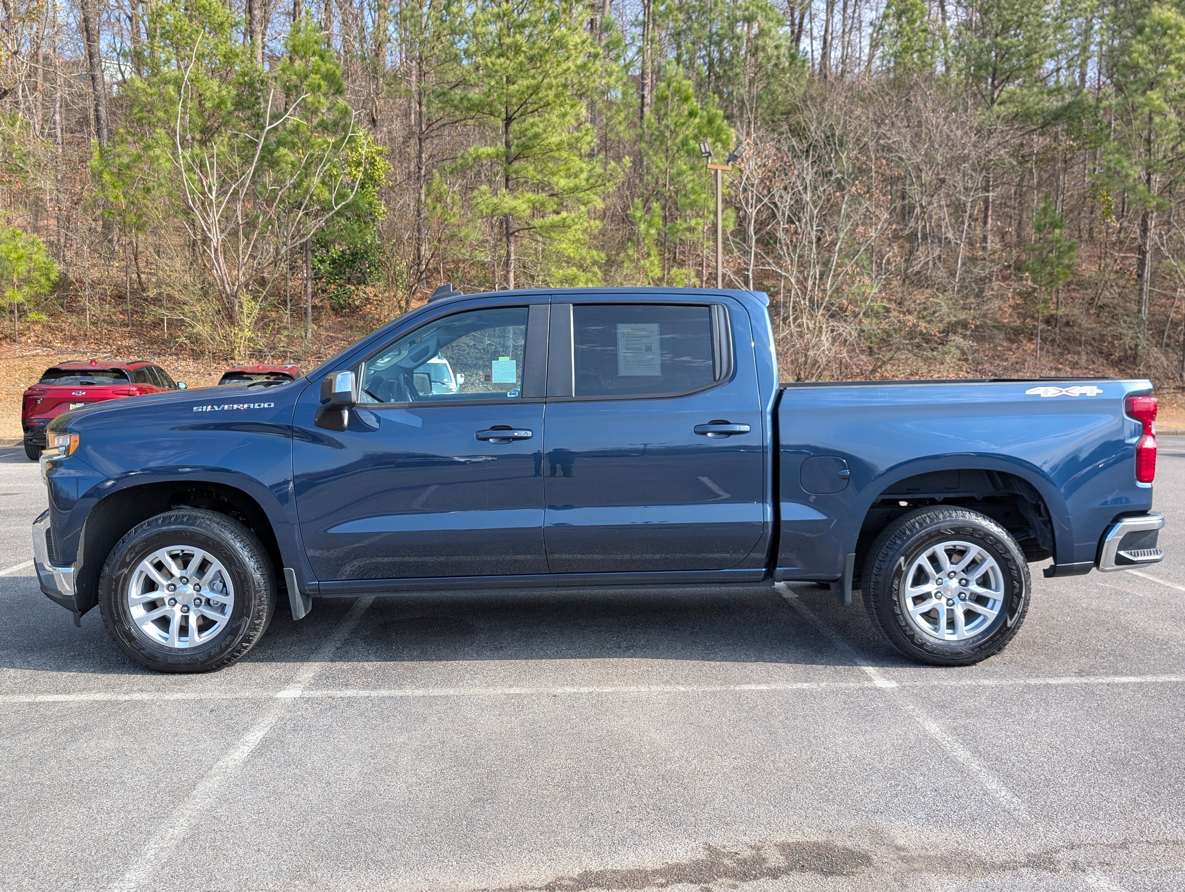 Used 2021 Chevrolet Silverado 1500 LT AWD/4WD image 6