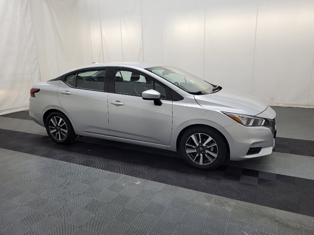 Used 2022 Nissan Versa SV FWD image 11
