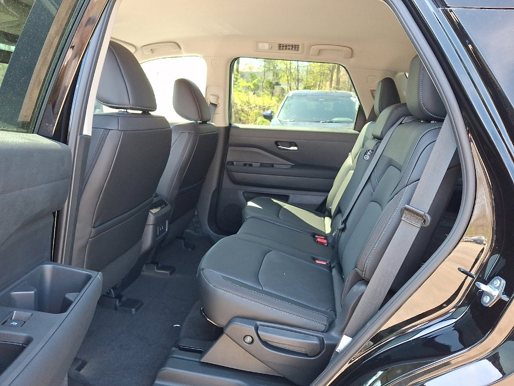 New 2026 Nissan Pathfinder SL AWD/4WD image 5