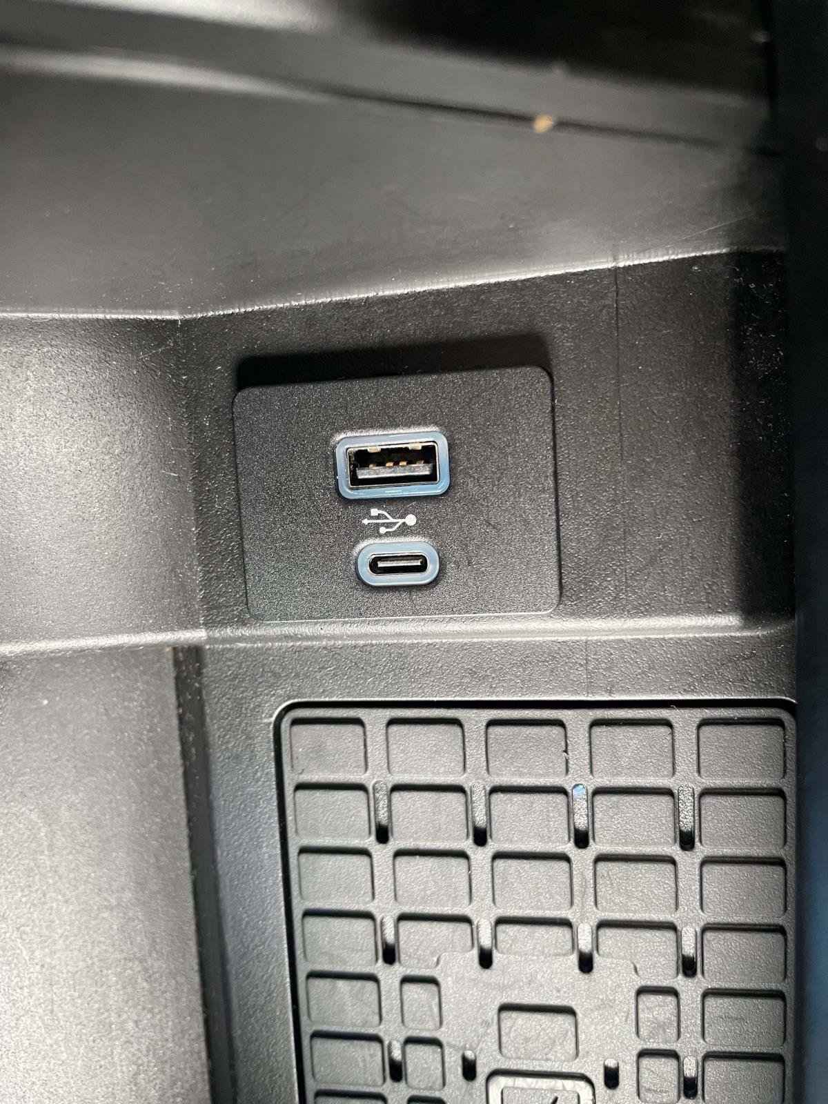 Used 2024 Ford Expedition XLT RWD image 28