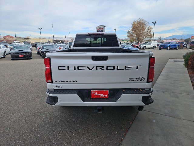 Used 2025 Chevrolet Silverado 3500 High Country w/ High Country Premium Package image 4