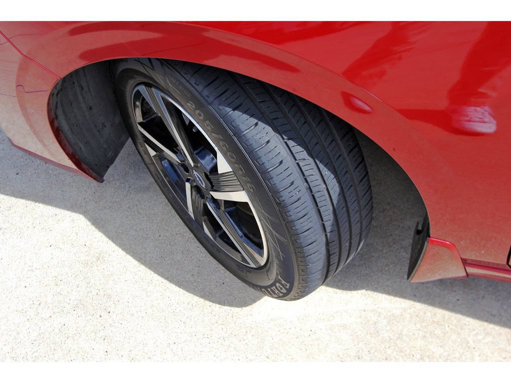 Used 2025 Nissan Sentra SV w/ All-Weather Package FWD image 8