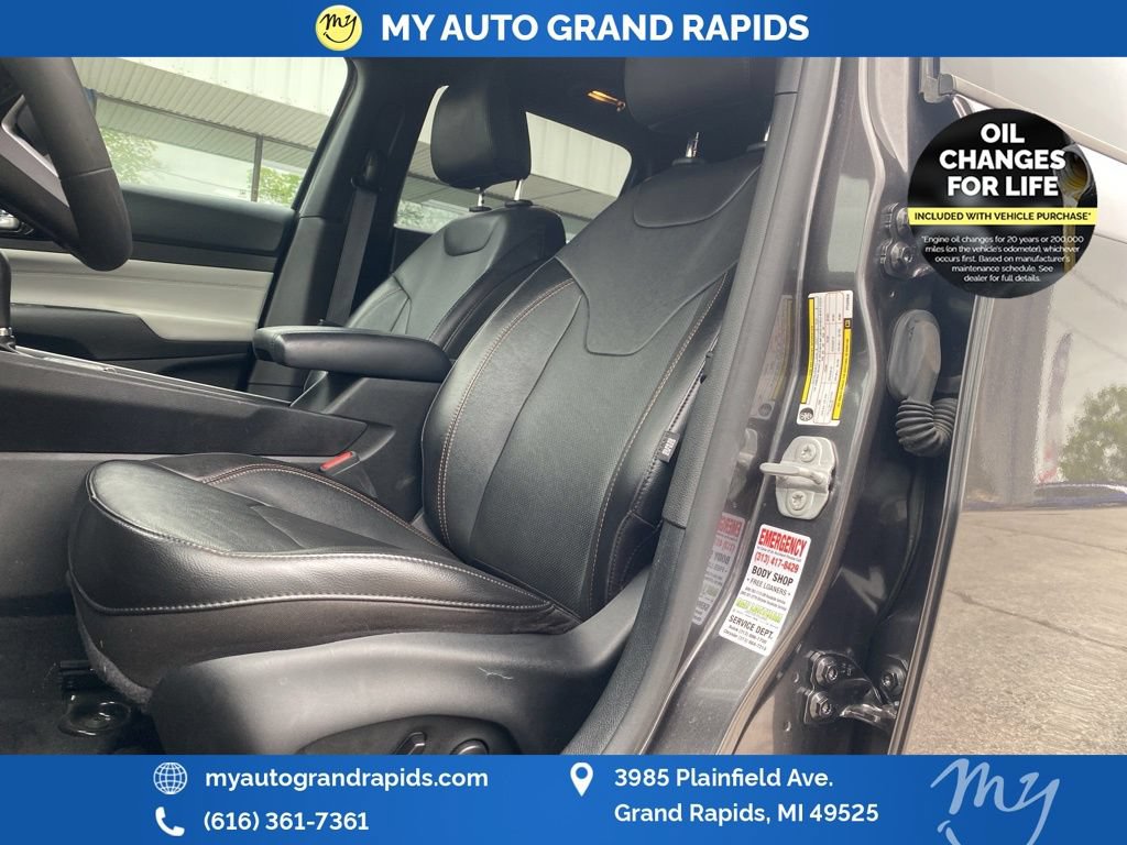 Used 2023 Jeep Compass Limited AWD/4WD image 12