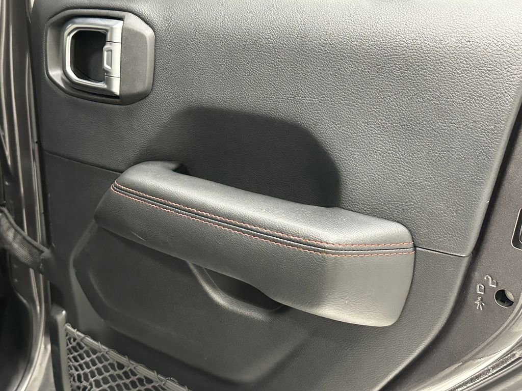 Used 2018 Jeep Wrangler Unlimited Rubicon image 19