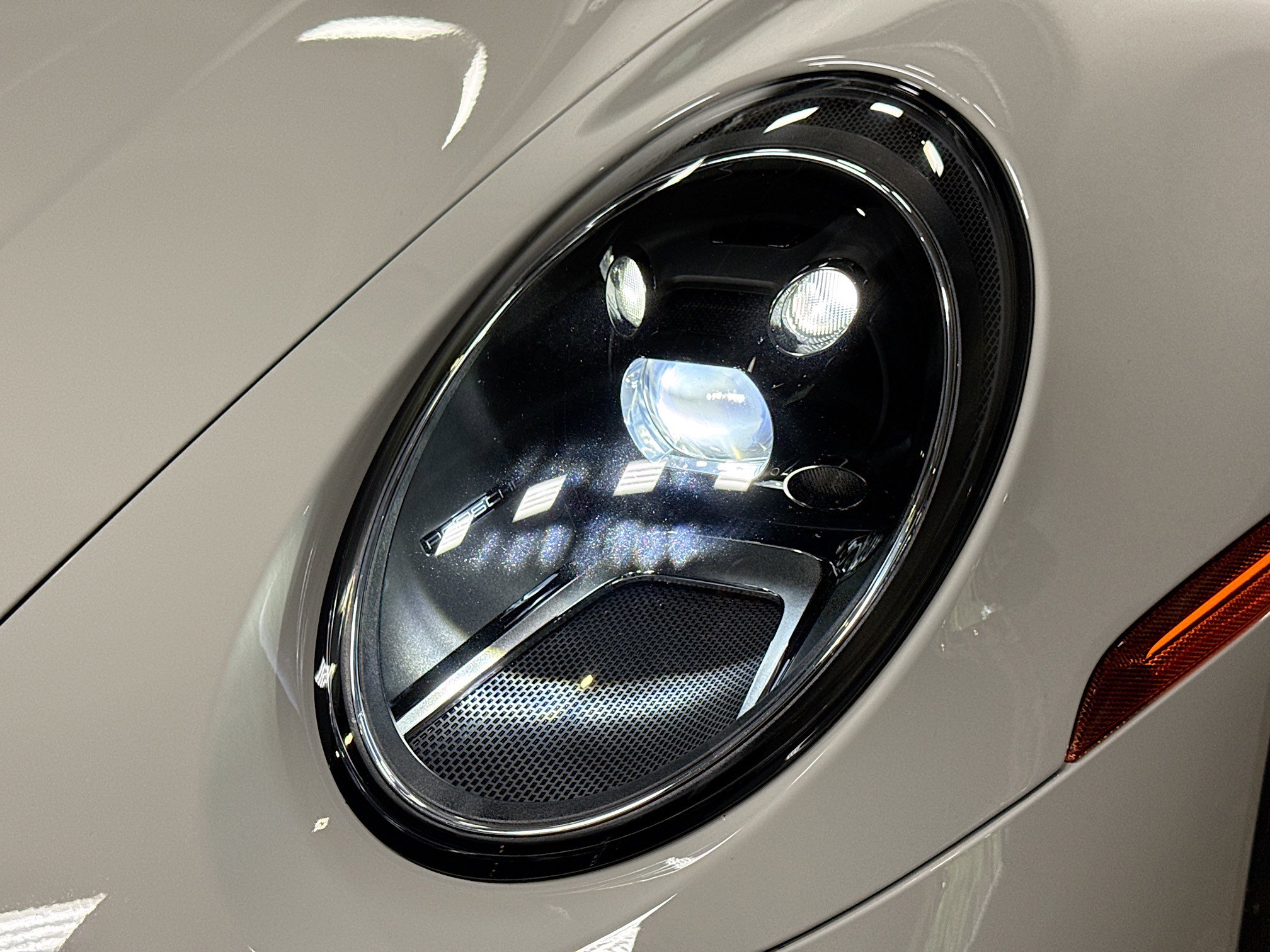 Certified 2022 Porsche 911 Turbo AWD/4WD image 10