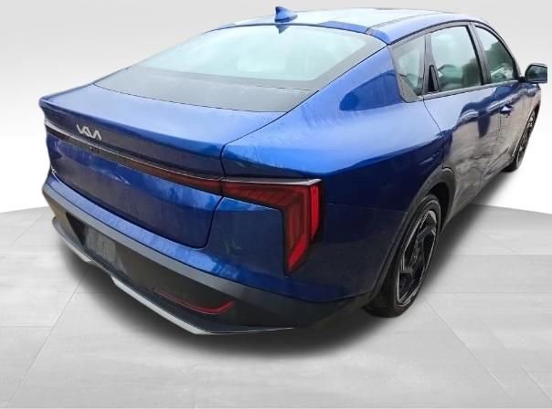 Used 2025 Kia K4 EX image 3