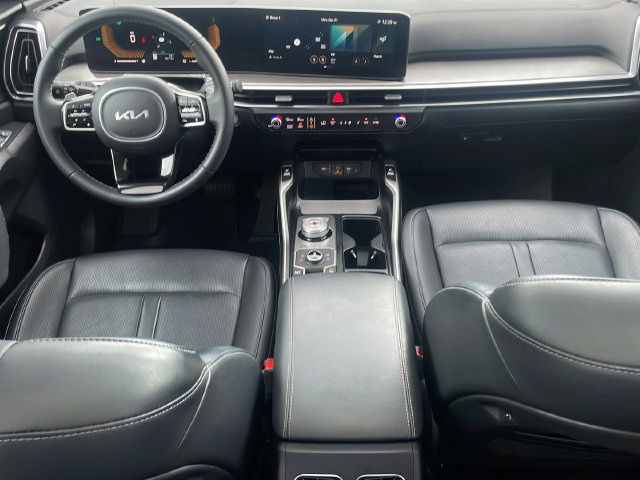 Certified 2025 Kia Sorento EX AWD/4WD image 14