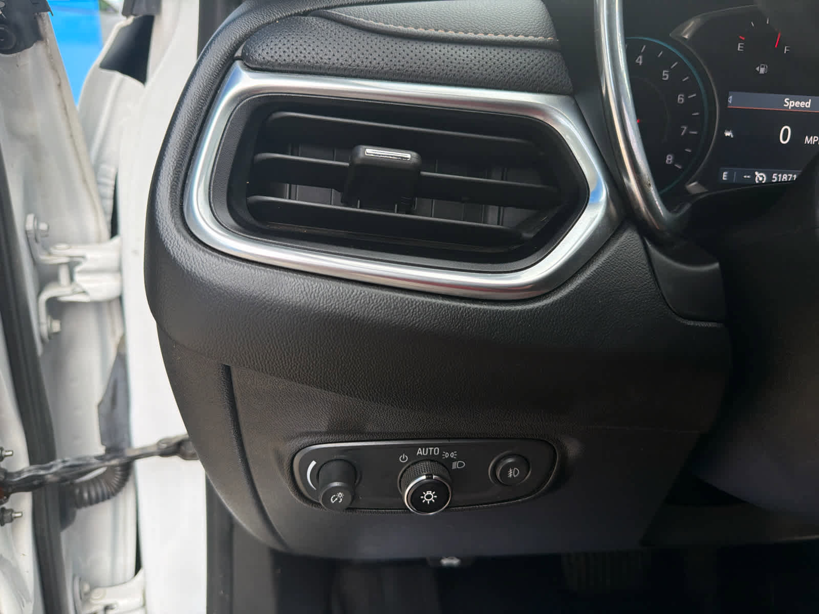 Used 2021 Chevrolet Equinox Premier w/ Redline Edition FWD image 22