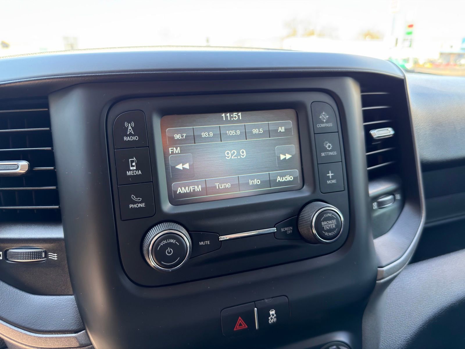 Used 2019 RAM 3500 Tradesman w/ Chrome Appearance Group AWD/4WD image 25