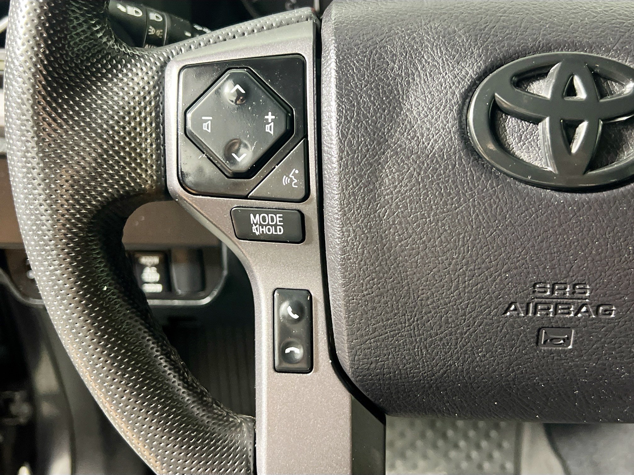Used 2022 Toyota Tacoma TRD Off-Road RWD image 18