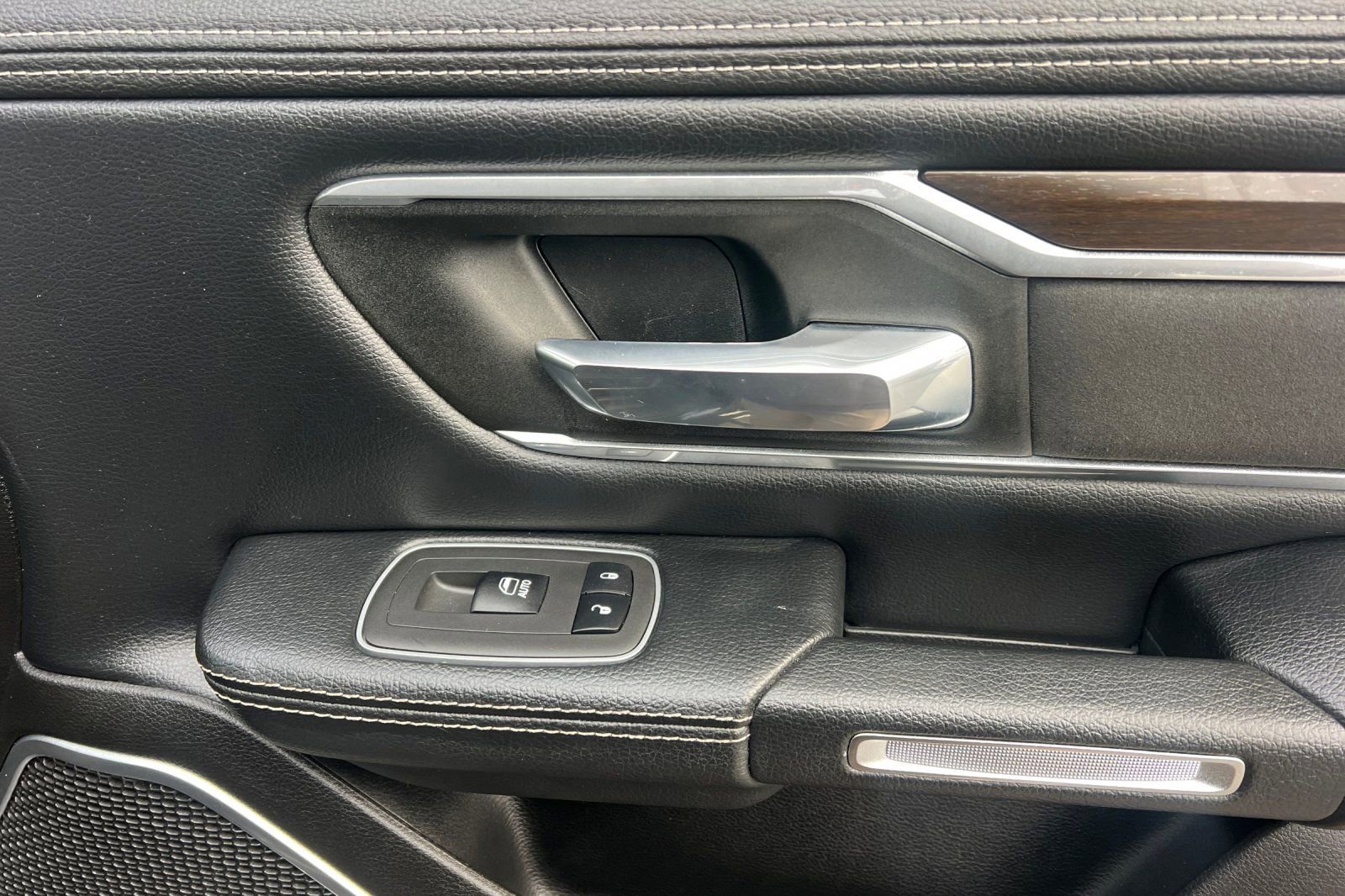 Used 2022 RAM 1500 Laramie image 22