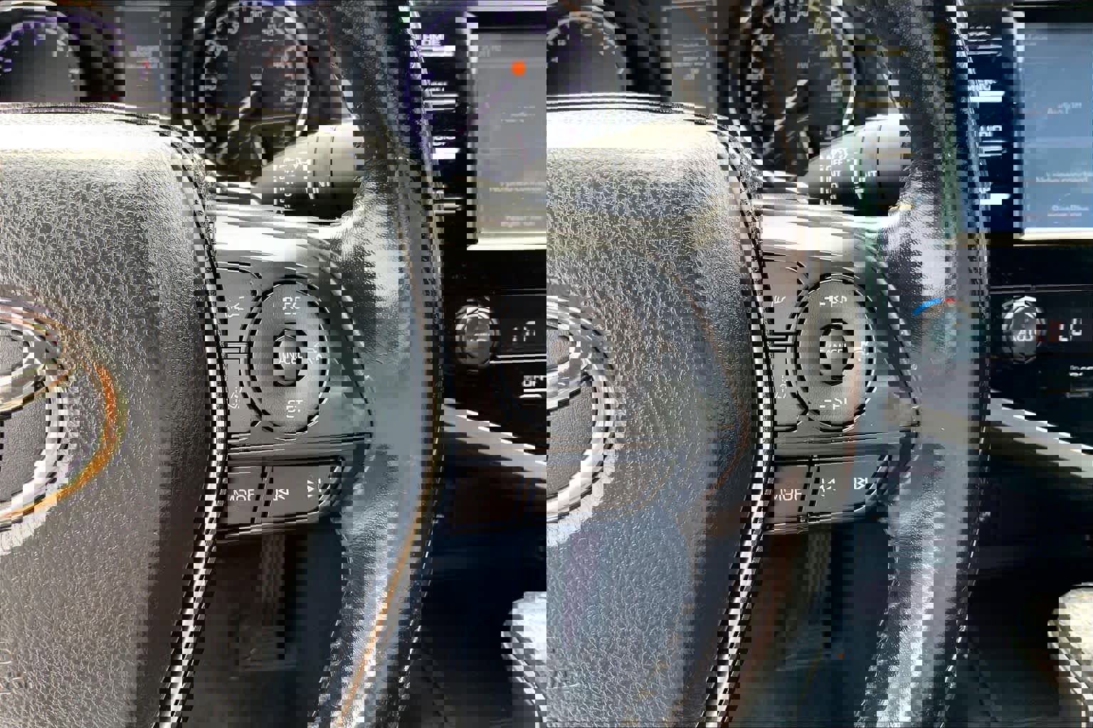 Used 2020 Toyota Camry SE w/ Convenience Package image 21