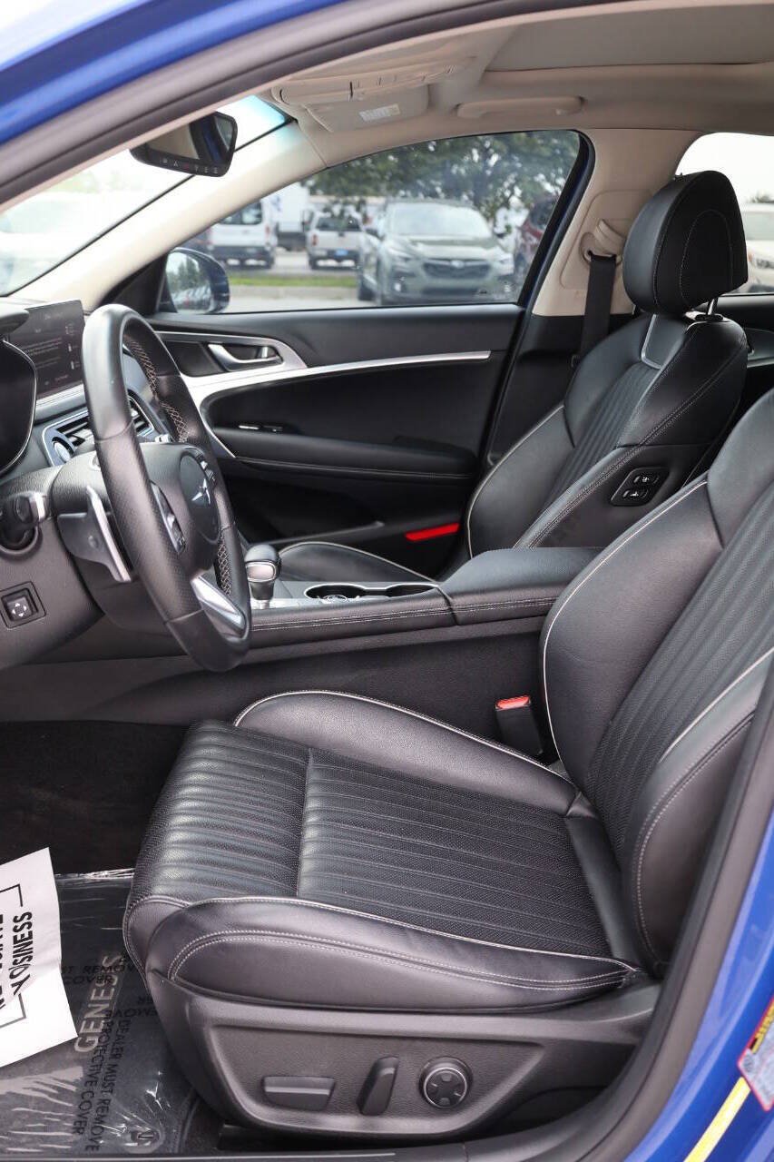 Used 2022 Genesis G70 2.0T w/ Prestige Package RWD image 13