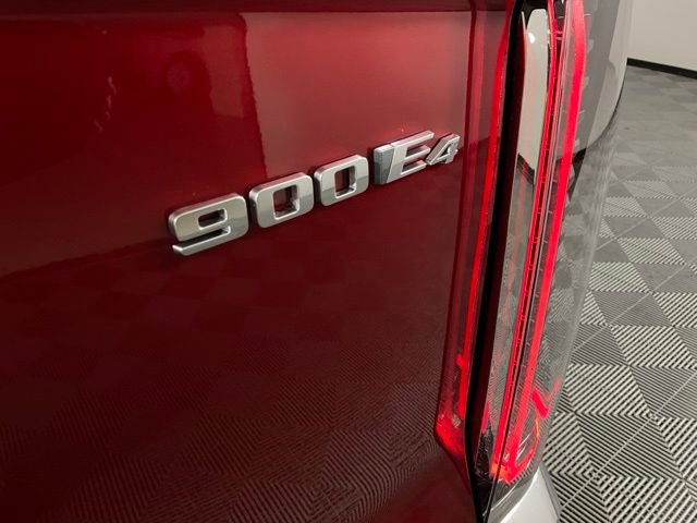 New 2026 Cadillac Vistiq Luxury w/ LPO, Floor Liner Package image 7