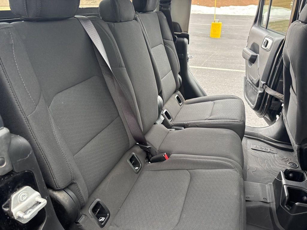Used 2023 Jeep Gladiator Willys image 24