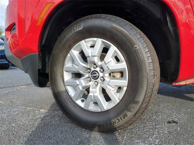 Used 2023 Nissan Frontier SV image 34