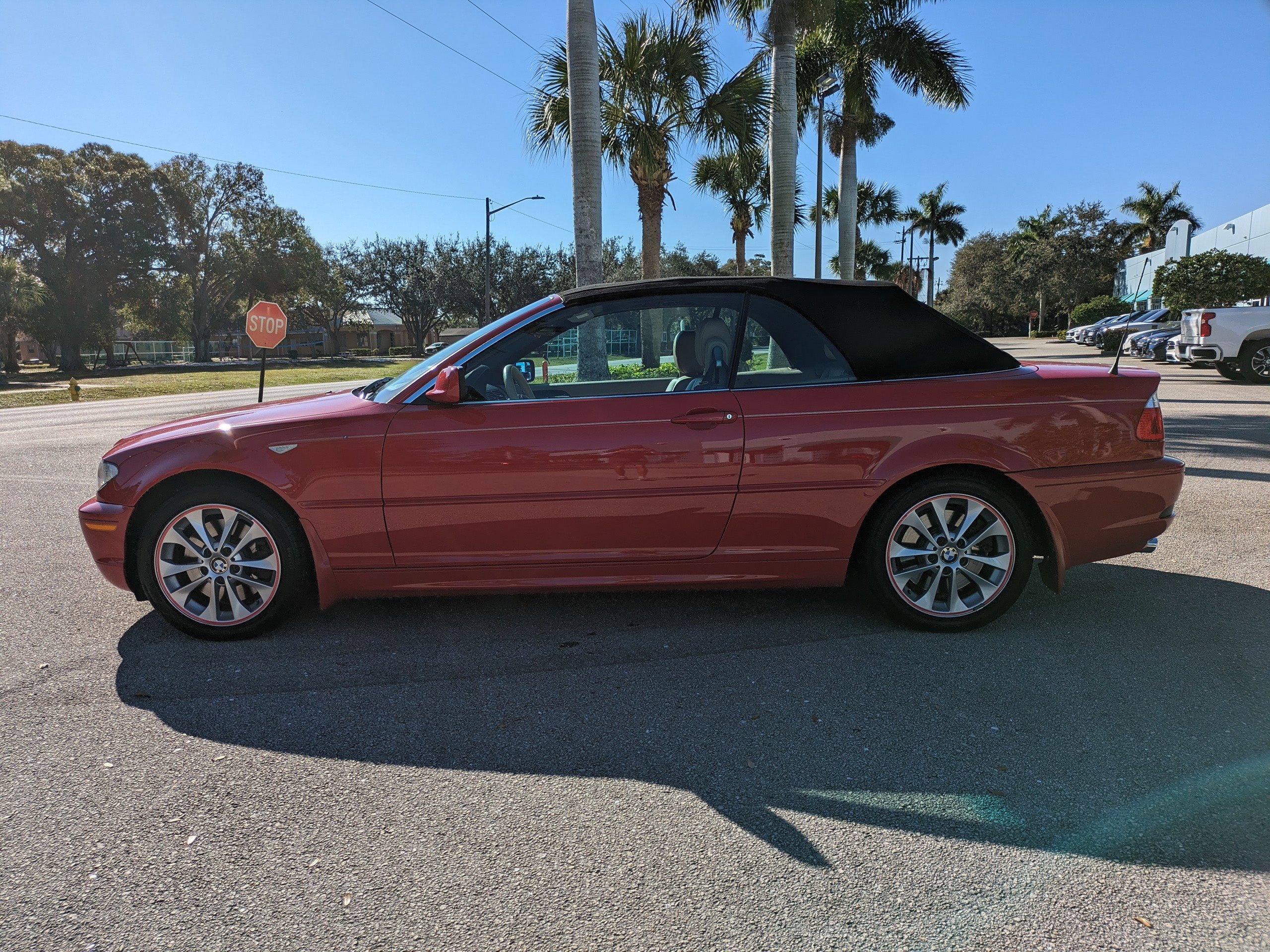 Used 2005 BMW 330Ci Convertible image 7