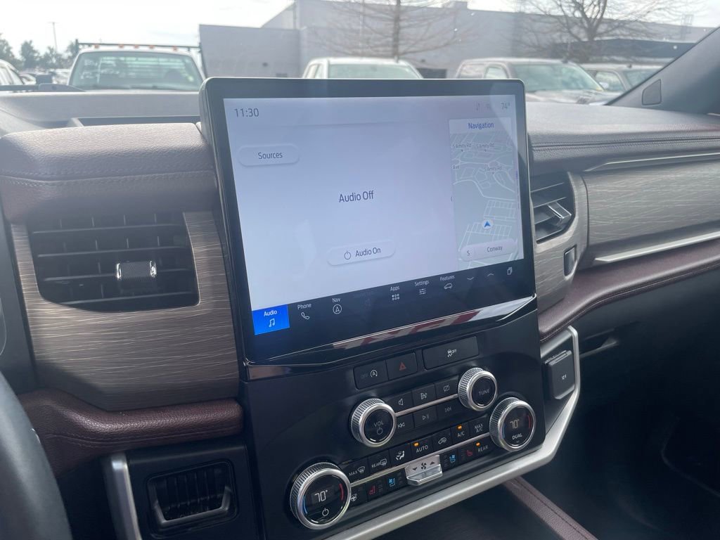 Used 2024 Ford Expedition Limited image 16