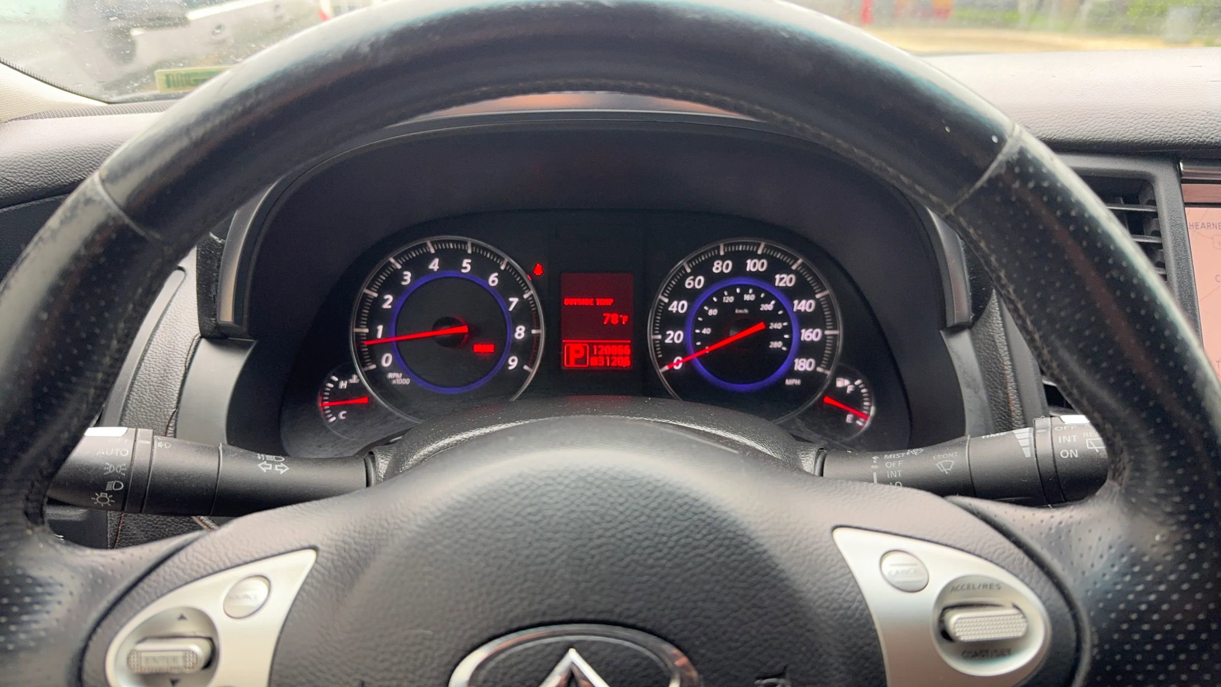Used 2010 INFINITI FX35 AWD w/ Navigation Pkg image 13