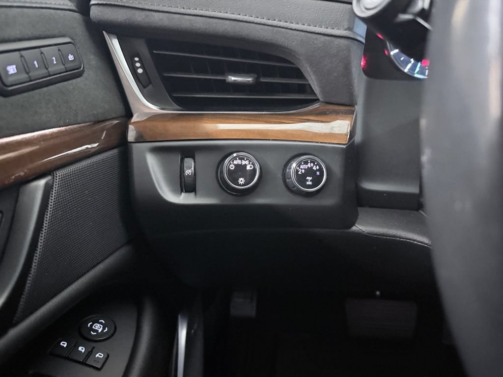 Used 2020 Cadillac Escalade Luxury w/ LPO, Radiant Package AWD/4WD image 24