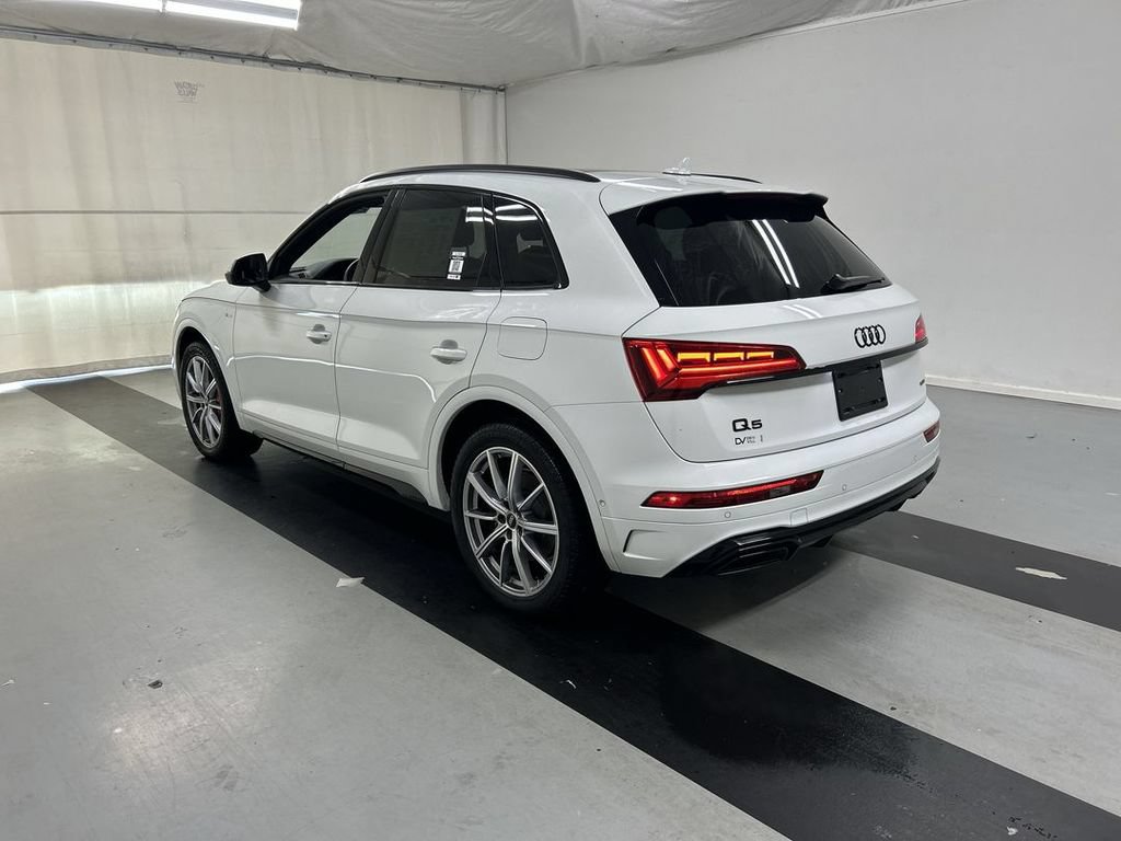Used 2024 Audi Q5 e Prestige AWD/4WD image 7
