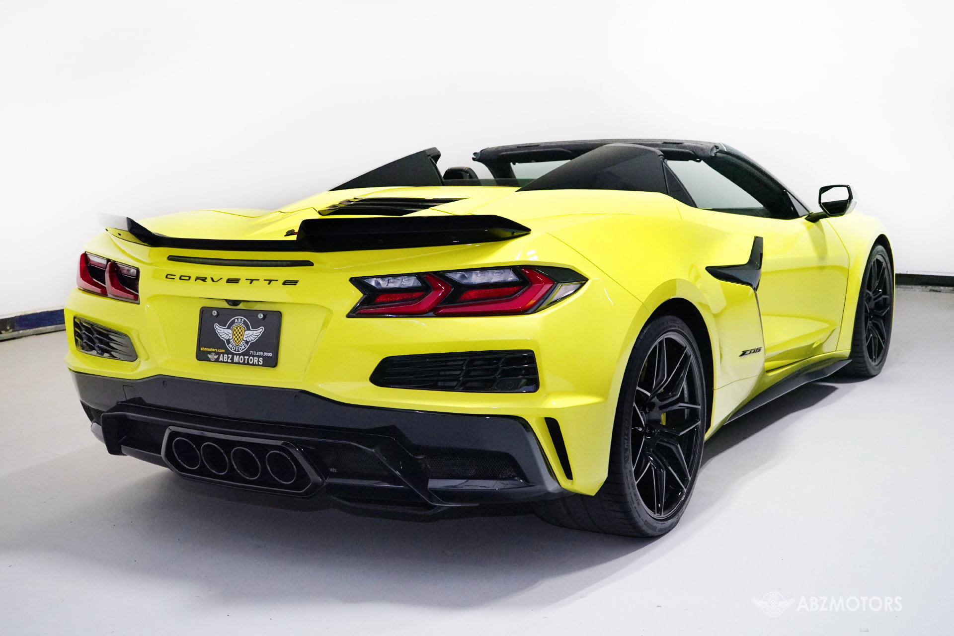 Used 2024 Chevrolet Corvette Z06 RWD image 5