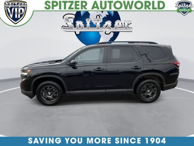 Used 2025 Honda Pilot TrailSport image 7