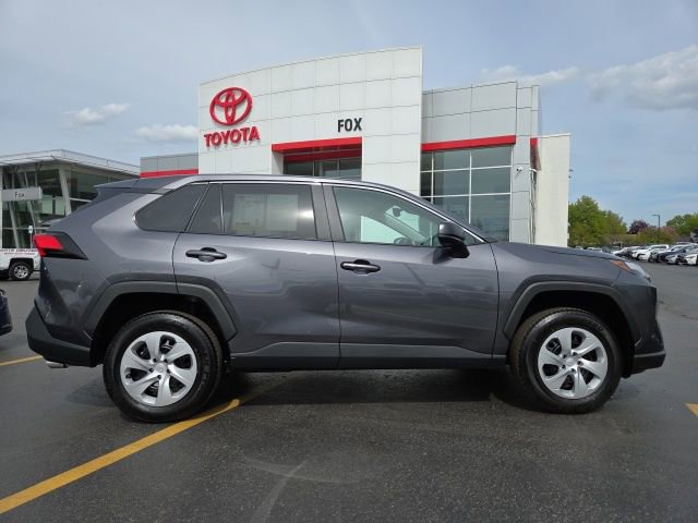 Used 2025 Toyota RAV4 LE AWD/4WD image 8