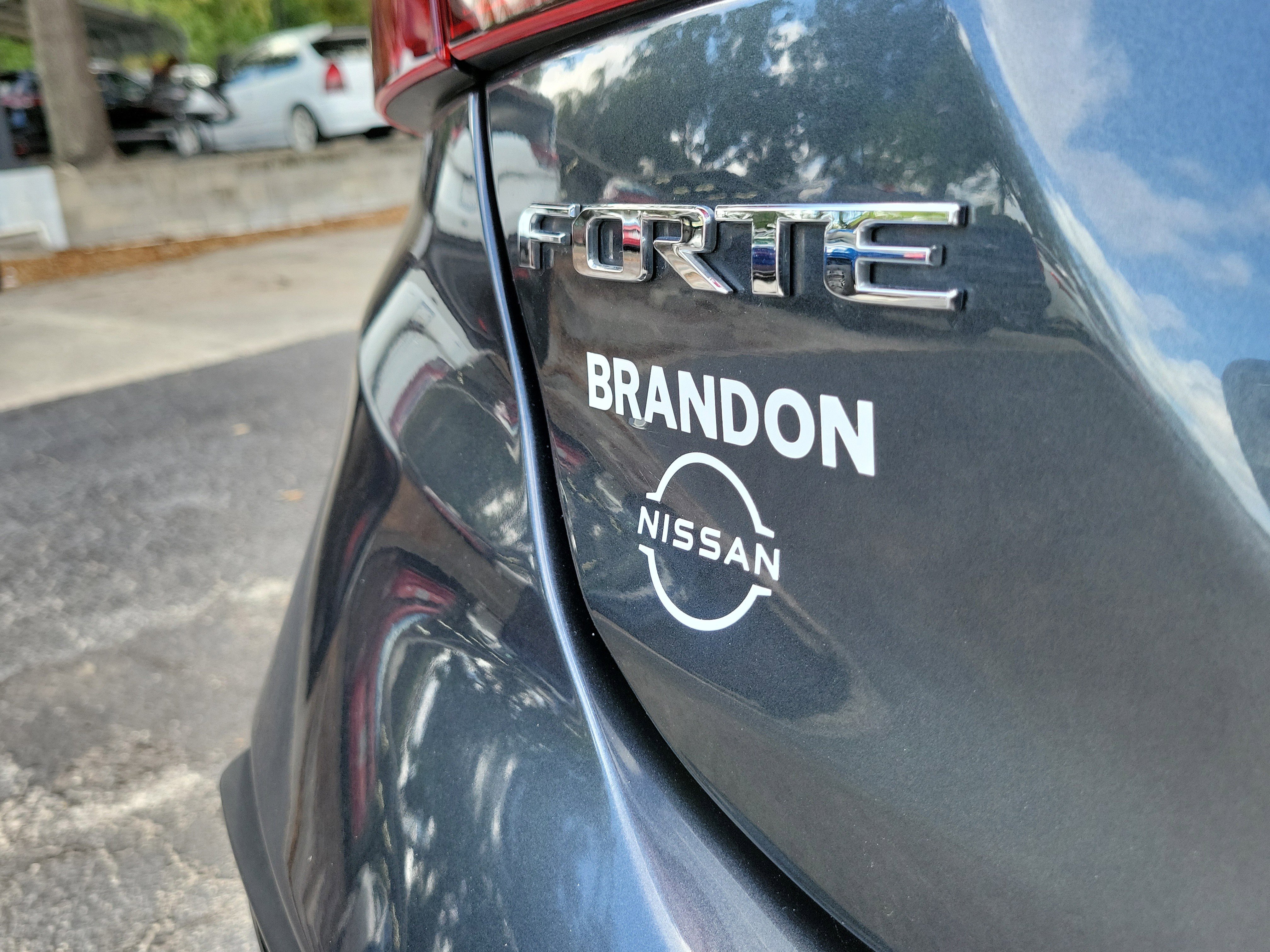 Used 2019 Kia Forte LXS FWD image 8