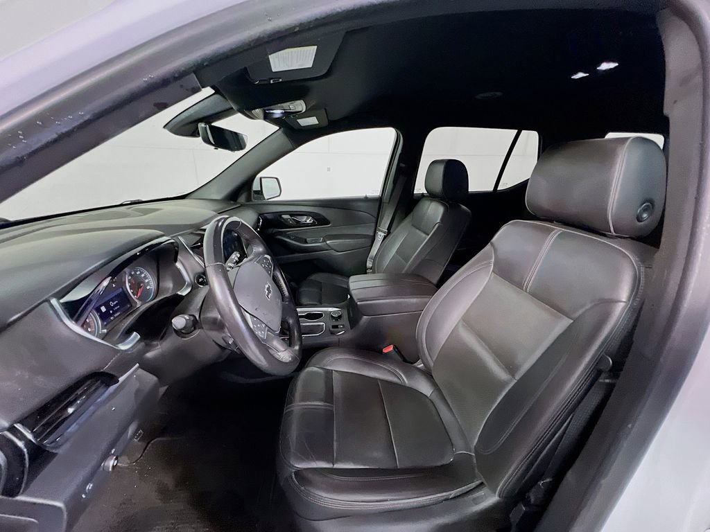 Used 2022 Chevrolet Traverse RS FWD image 8