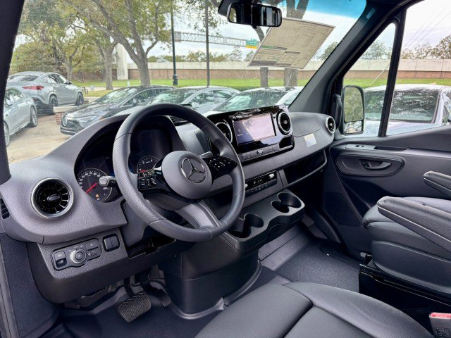 New 2025 Mercedes-Benz Sprinter 2500 image 9