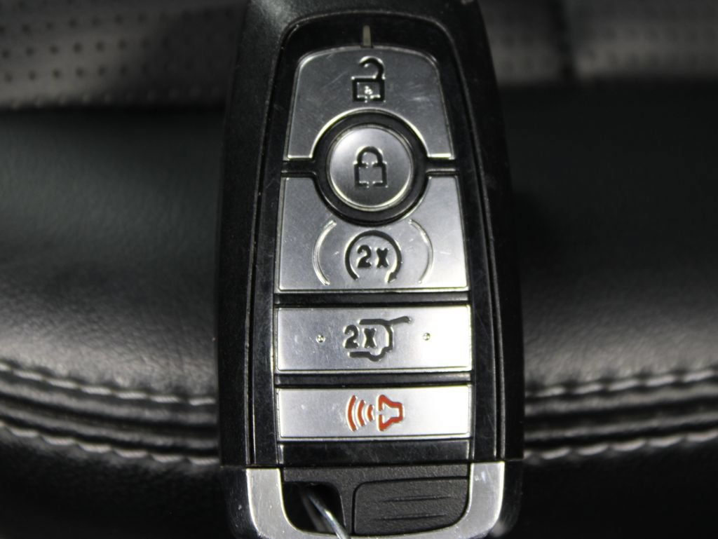 Used 2025 Ford Escape Platinum AWD/4WD image 57