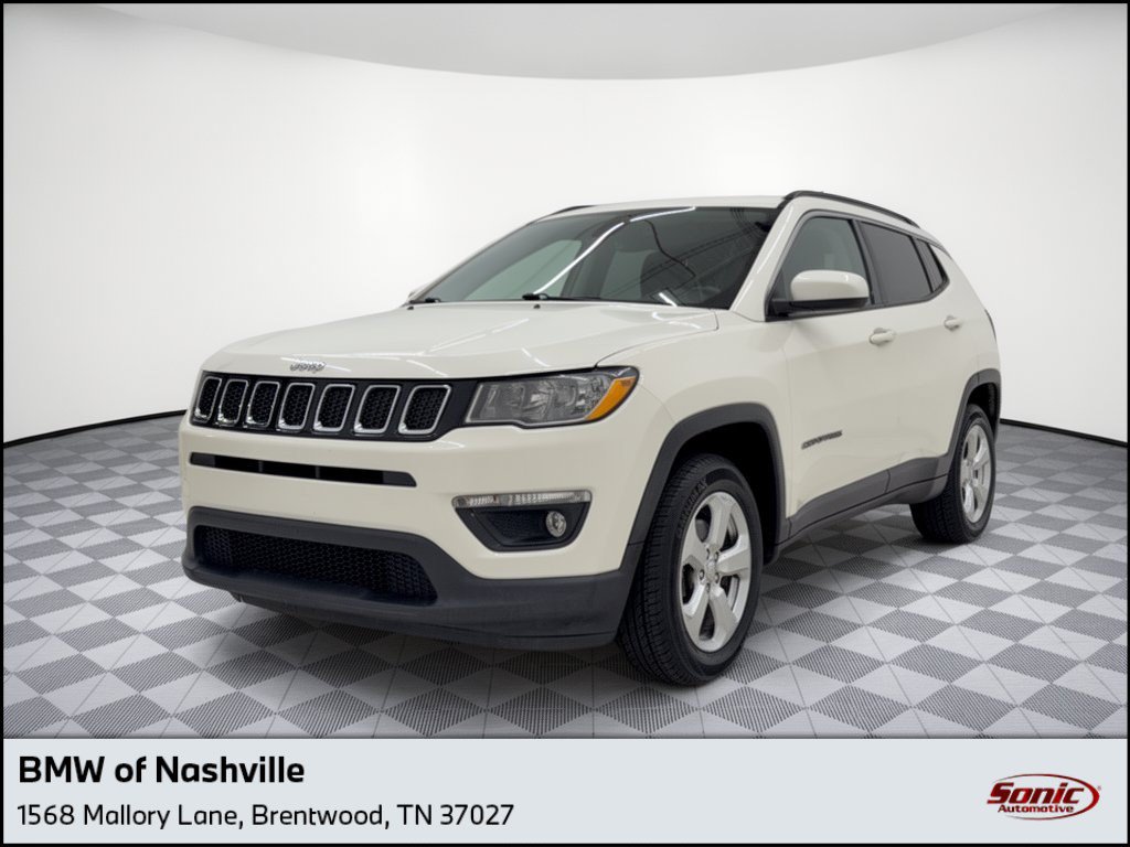 Used 2017 Jeep Compass Latitude w/ Popular Equipment Group AWD/4WD image 1
