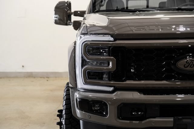 Used 2026 Ford F450 Platinum w/ Platinum Plus Package AWD/4WD image 3